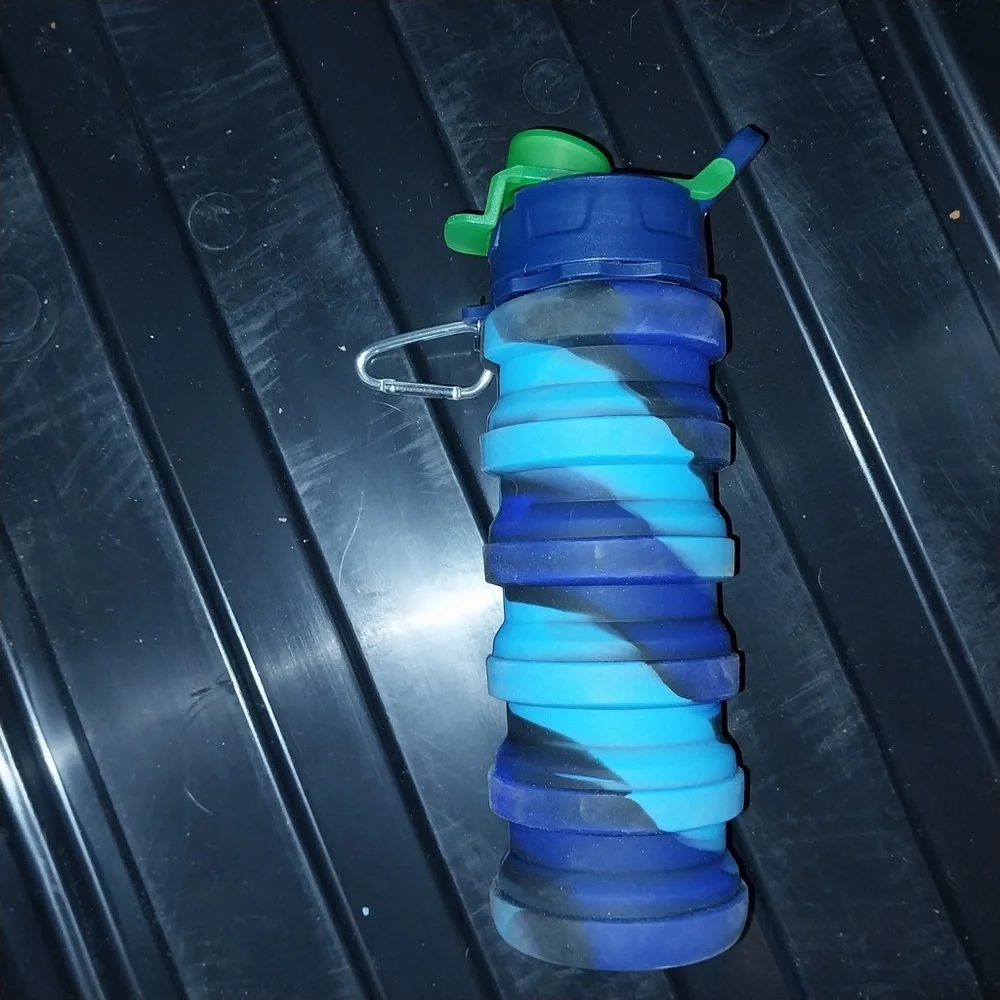 Space Saving Water Bottle - Picture 3 of 3